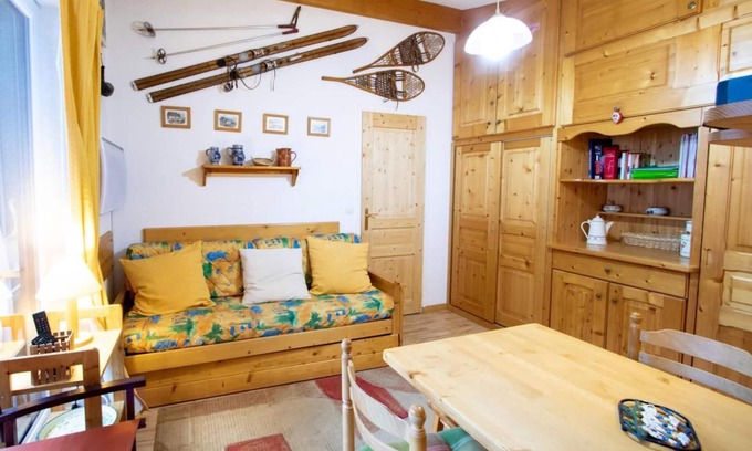 Villarodin-Bourget Apartment | 30m from resort center, 4th floor, balcony, parking, tv, ski locker, 35m², La Norma