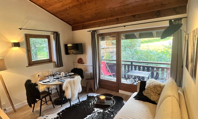 Megeve Apartment | 30m2 apartment - sleeps 4 500m from the Megève slopes + Parking - Wifi - Locker
