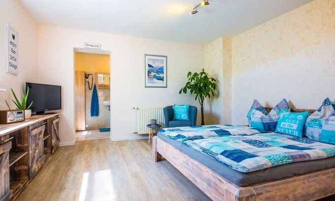 Stubbenfelde Apartment | 30sqm vacation apartment close to the beach in the countryside