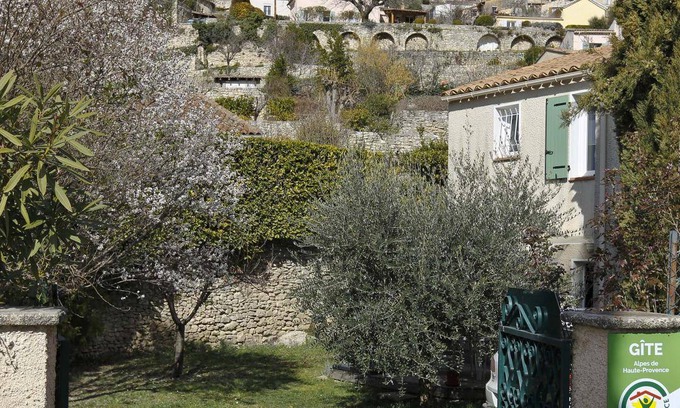 Forcalquier House | 31 m² Gîte ∙ 1 bedroom ∙ 2 guests