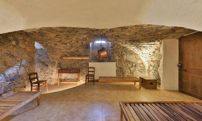Sondernach House | 310 m² House ∙ 8 bedrooms ∙ 15 guests