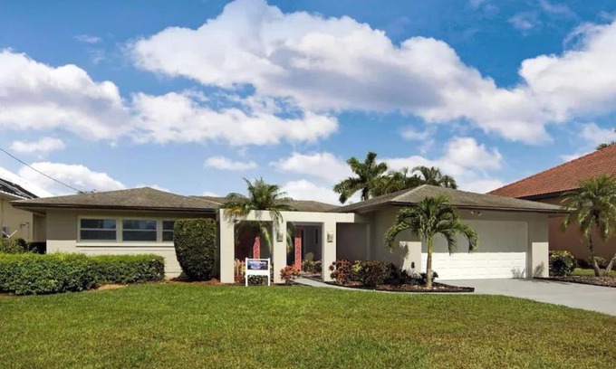Caloosahatchee Villa | 3111 Riverhouse Prince · 3111 Riverhouse Prince - Stunning Riverfront