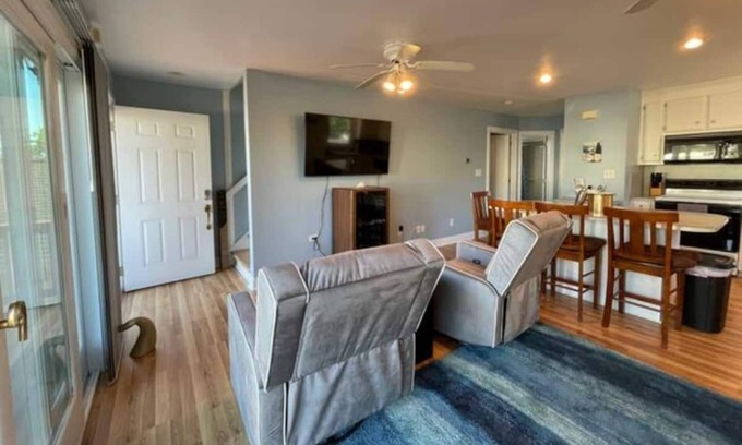 Buckroe Beach House | 311N1st Summary: This