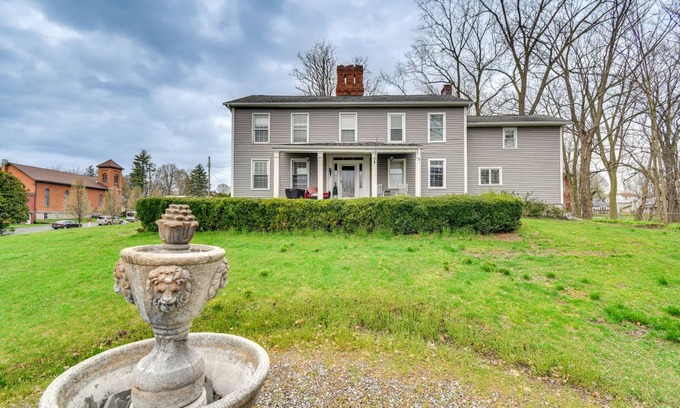Cayuga House | 318 m² House ∙ 4 bedrooms ∙ 16 guests