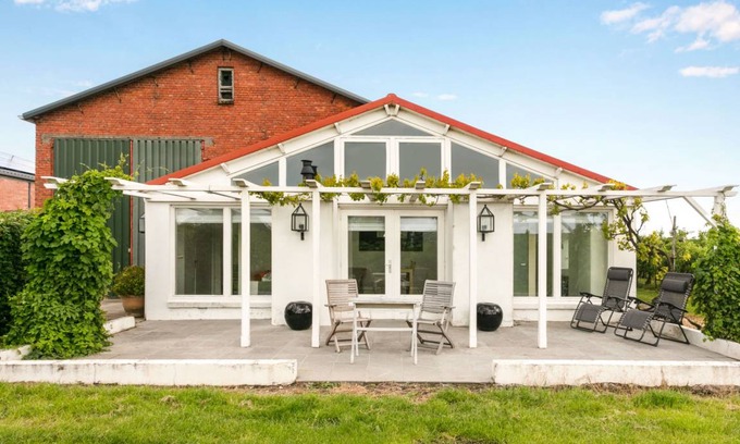 Zaamslag House | 32 m² House ∙ 1 bedroom ∙ 2 guests