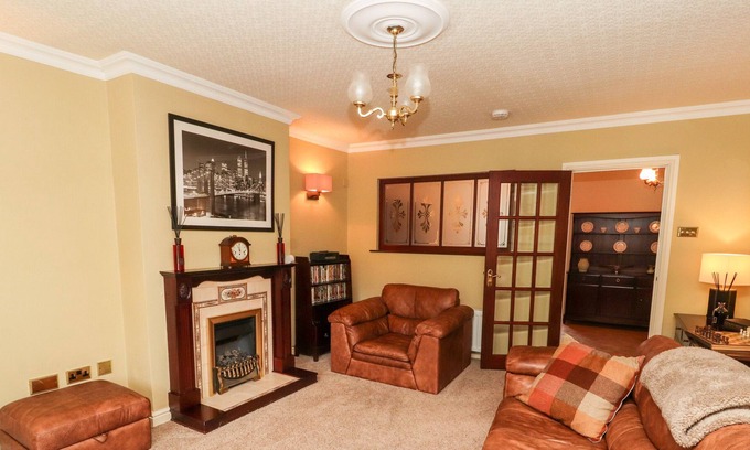 Stainburn House | 32 RAMSAY BROW, family friendly, with a garden in Workington