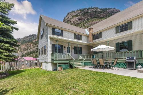 Ouray House | 320 8th Avenue