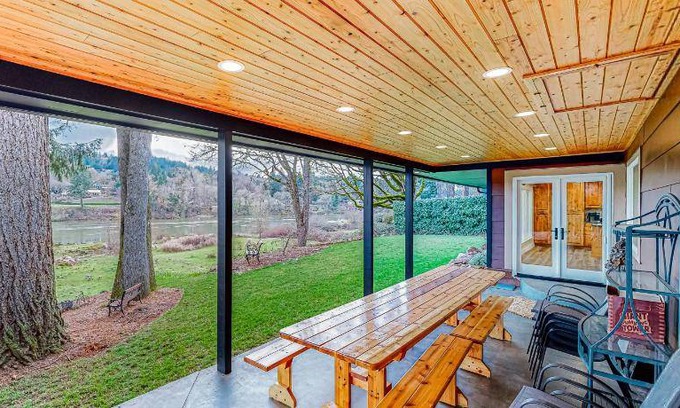 Oak Grove House | 327 m² House ∙ 3 bedrooms ∙ 6 guests