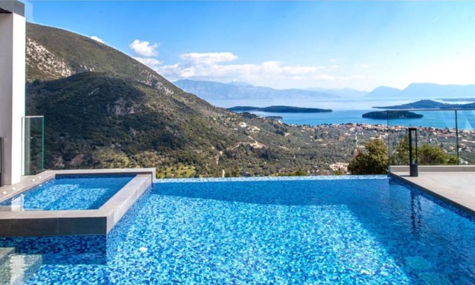 Nidri Villa | 33 m² Villa ∙ 1 bedroom ∙ 2 guests