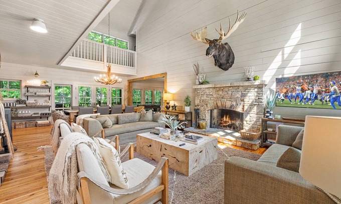 Frank Cabin | 335 m² Cabin ∙ 6 bedrooms ∙ 22 guests