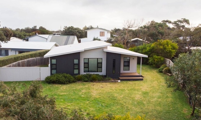 Sandy Point House | 34 Ash Avenue Sandy Point