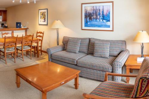 Snowbird Apartment | 3412 - One Bedroom Den Standard Powderhorn Lodge condo