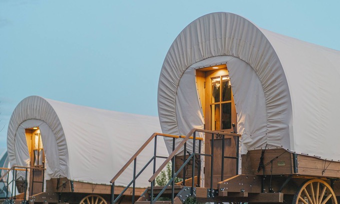 Camp Verde RV Rental | 342 Conestoga Wagon - Riverfront Resort
