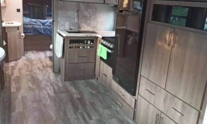 Yellowknife House | 34ft Grand Design Imagine - Connect with nature