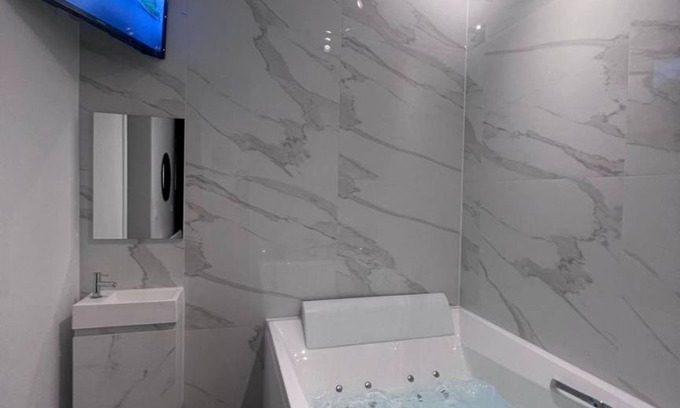 Jemeppe-sur-Meuse Apartment | 35 m² Apartment ∙ 2 bedrooms ∙ 2 guests