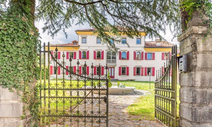 Belluno Apartment | 350 m² Apartment ∙ 3 bedrooms ∙ 6 guests