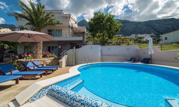 Moca House | 350 m² House ∙ 5 bedrooms ∙ 10 guests