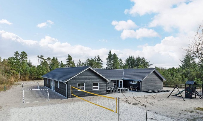Blavand House | 352 m² House ∙ 9 bedrooms ∙ 22 guests
