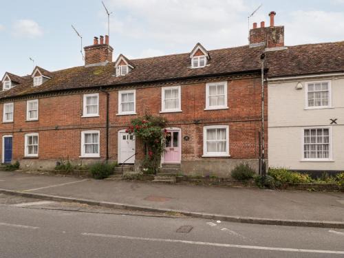 Downton House | 36 High Street