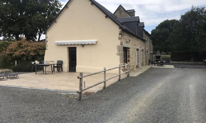 Dragey-Ronthon House | 36 m² Gîte ∙ 1 bedroom ∙ 2 guests