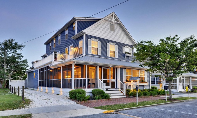 South Rehoboth House | 36 Person Rental HQ/Ocean Block/11 BR/10.5 BA - Full Renovation Completed 2023
