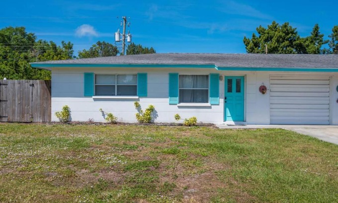 Southgate House | 3606 Villa Franca - Pet Friendly