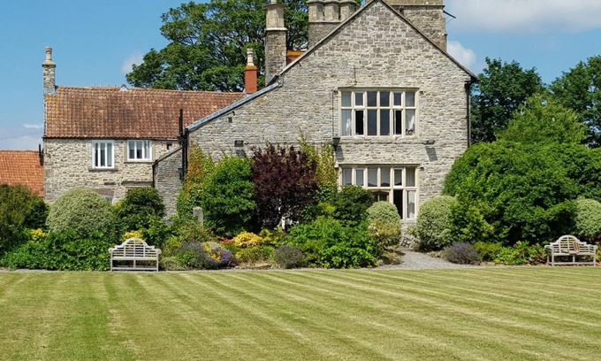 Olveston House | 37 m² Farmhouse ∙ 3 guests