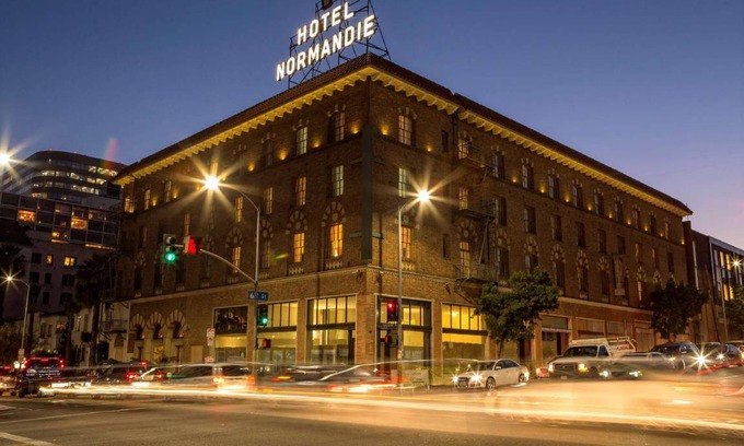 Wilshire Center Hotel | 37 m² Hotel ∙ 8 guests
