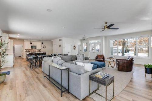 Wooded Estates House | 387 m² House ∙ 6 bedrooms ∙ 18 guests