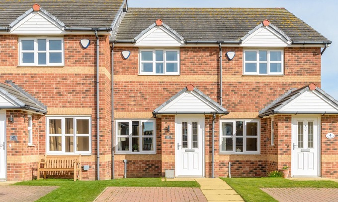 Beadnell Cottage | 39 LONGBEACH DRIVE, family friendly, with a garden in Beadnell