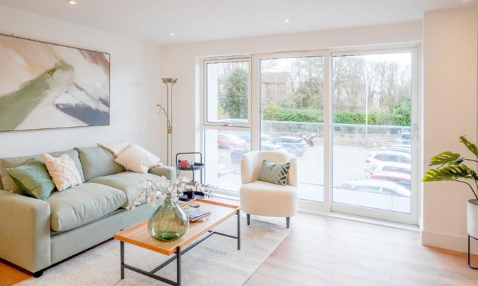 Devonport Apartment | 39 Teesra House