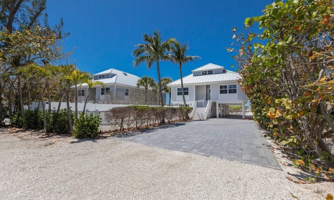 Boca Grande House | 390 Gulf - Beachfront, 4 bed - 4 bath Private Pool - Dog Friendly!