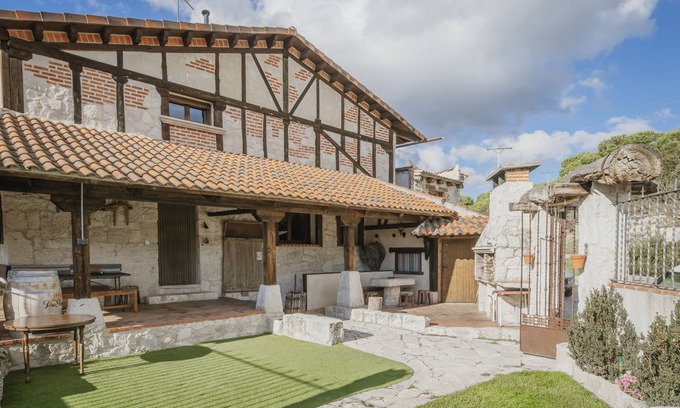 San Miguel del Arroyo House | 390 m² House ∙ 7 bedrooms ∙ 23 guests