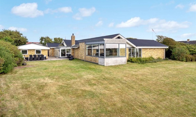 Hirtshals House | 392 m² House ∙ 4 bedrooms ∙ 8 guests