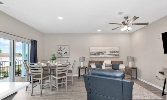 Huntsville Apartment | 3B Luxury New 2BR apartment in delightful Huntsville close to mall, aquatic ctr