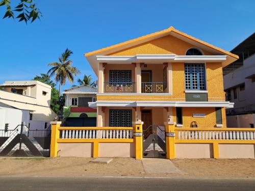 Thanjavur Villa | 3B2HK Orange Homestay - near Big Temple