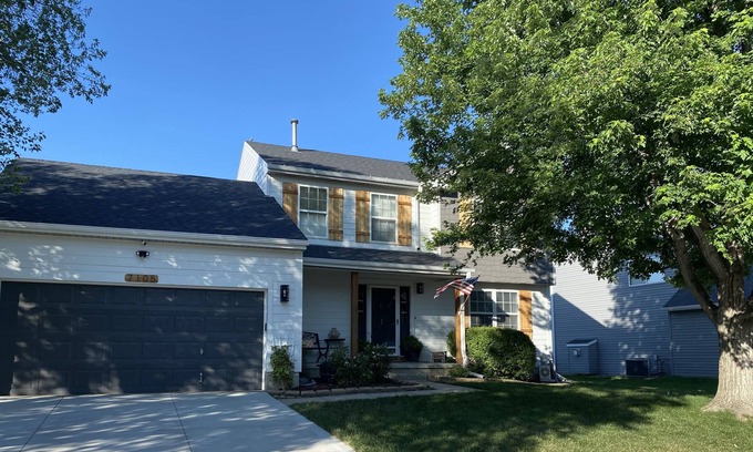 Chalco House | 3bd 2.5 bath close to shopping, entertainment, dining, parks, and trails.