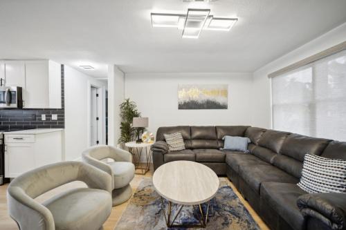 Largo House | 3Bd 2Ba House with Parking Laundry and Large Patio