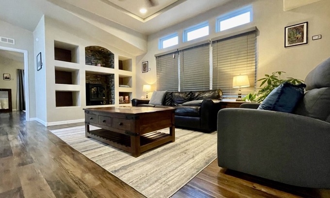 Camp Verde House | 3bd Verde Valley Gem Quiet Comfort, Near Sedona, Culdesac, deer outside the yard