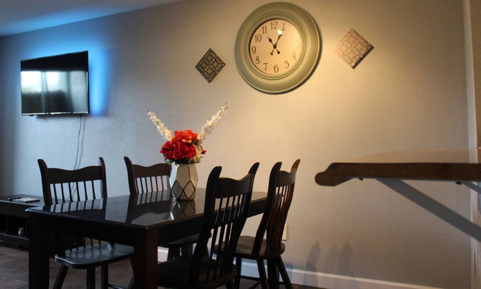 Kenner - Louis Armstrong International Airport House | 3Bed/2Bath Townhouse 5mile/Airport