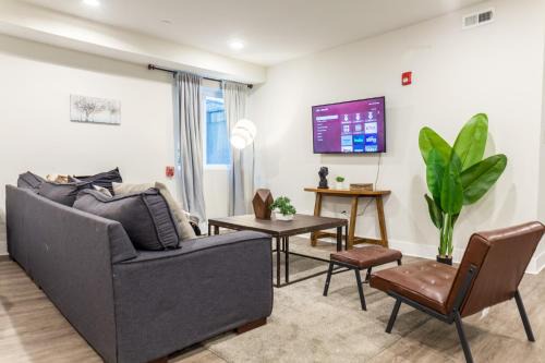 Point Breeze Apartment | 3bed1bawd,fridge,sleeps6,free-parking