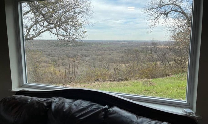 Mineral Wells House | 3BR 2BA Home at Cross Timbers