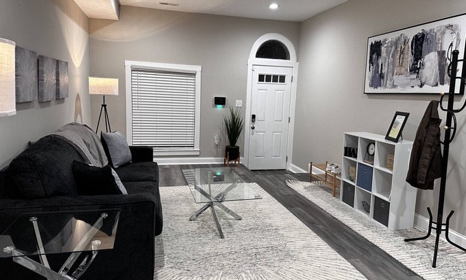 Downtown Baltimore House | 3br 2ba Renovated Townhome 3mi from Inner Harbor, M&T Stadium & Orioles Park