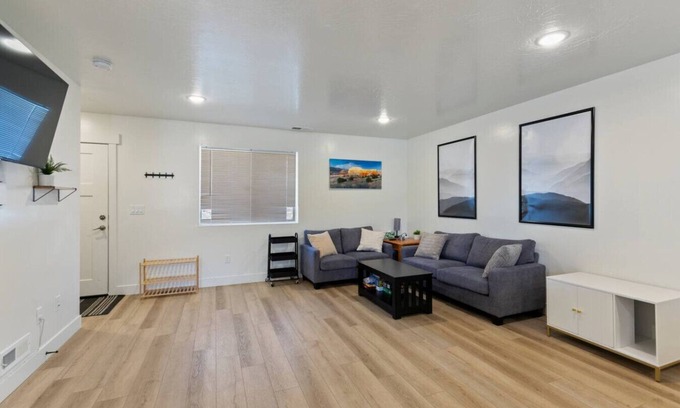 Cedar City House | 3BR Basecamp~Trails~Propane Grill & Pet Friendly
