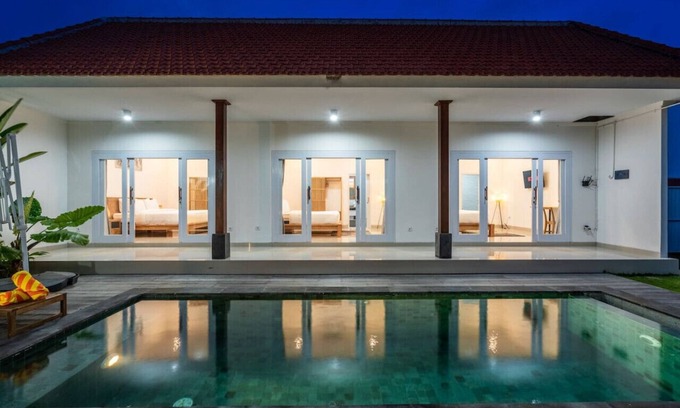 Cemagi House | 3BR Luxury Villa Rice Field View