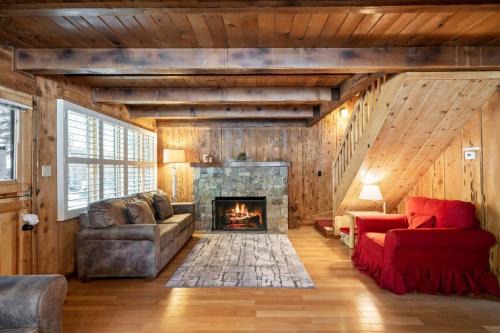 Timberland House | 3BR Mountain Cabin-Near Beach & Slopes