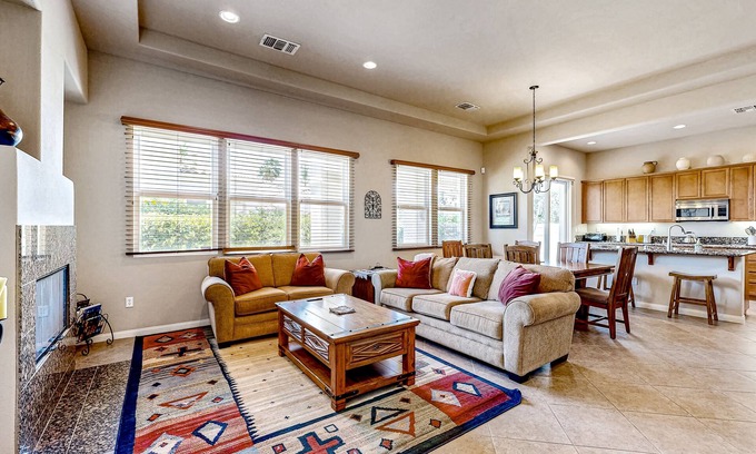 La Quinta House | 3BR Mtn Home with pool, hot tub, patio, fireplace, golf, Coachella