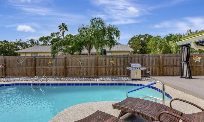 Dunedin House | 3BR Oasis | Sleeps 11 | Heated Pool | Ping Pong!