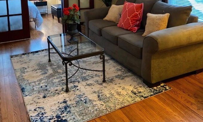 Waukegan House | 3BR Private Home ★ Relax in Comfort