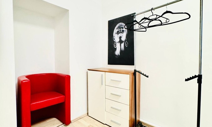 Grinzing Apartment | 3BR Stay for 6P Near FAC Platz